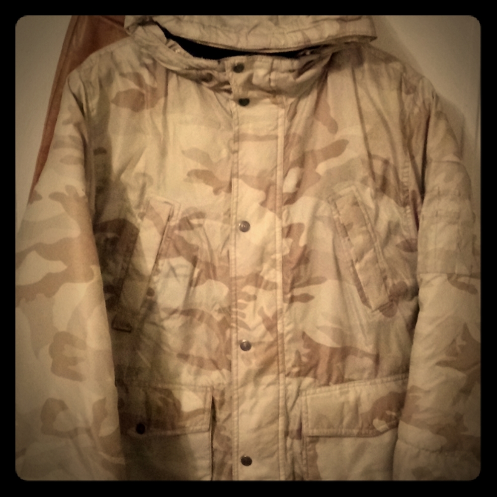 Camouflage puffer jacket